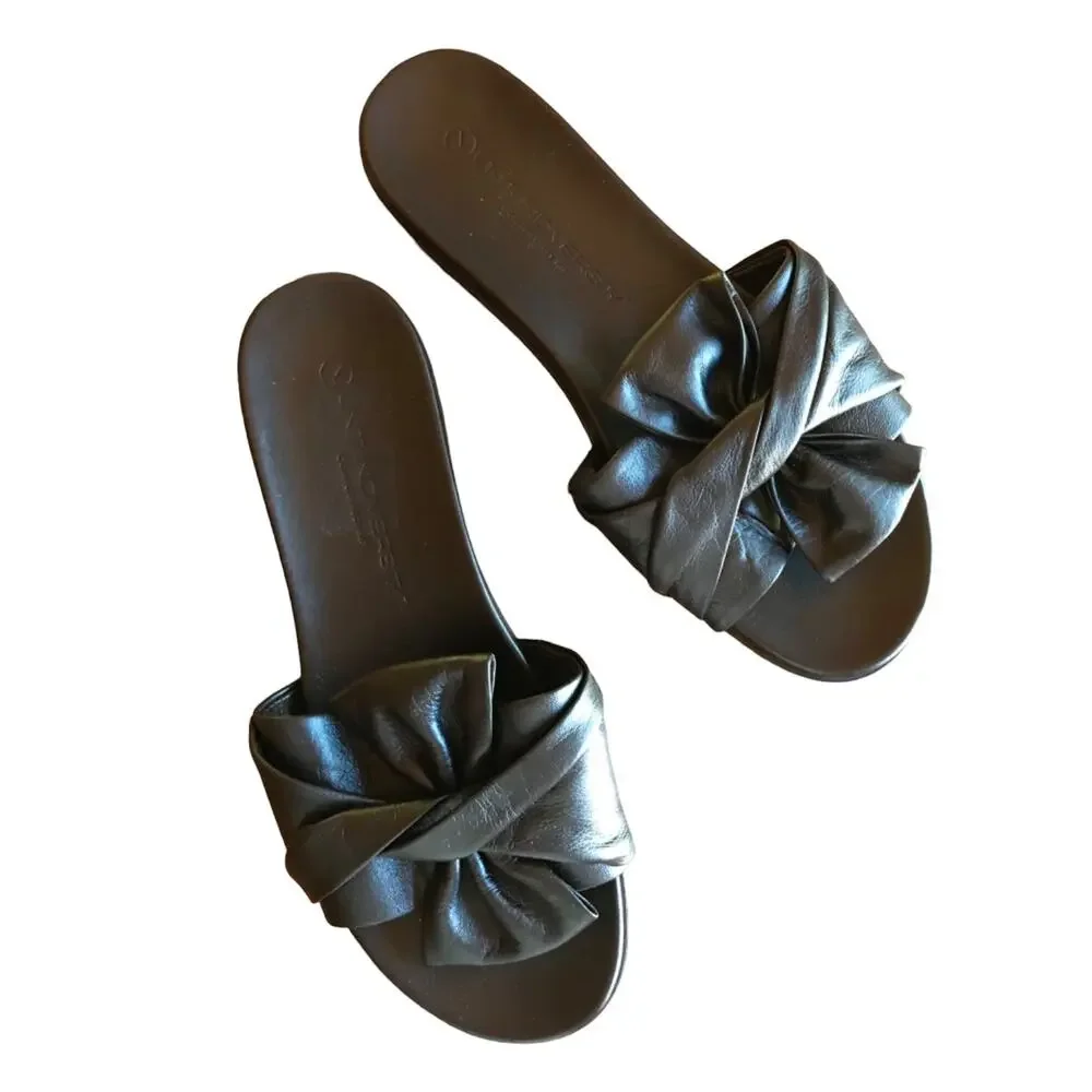 Unity in Diversity Black Diona Leather Decorative Tie Top Slides size 7.5